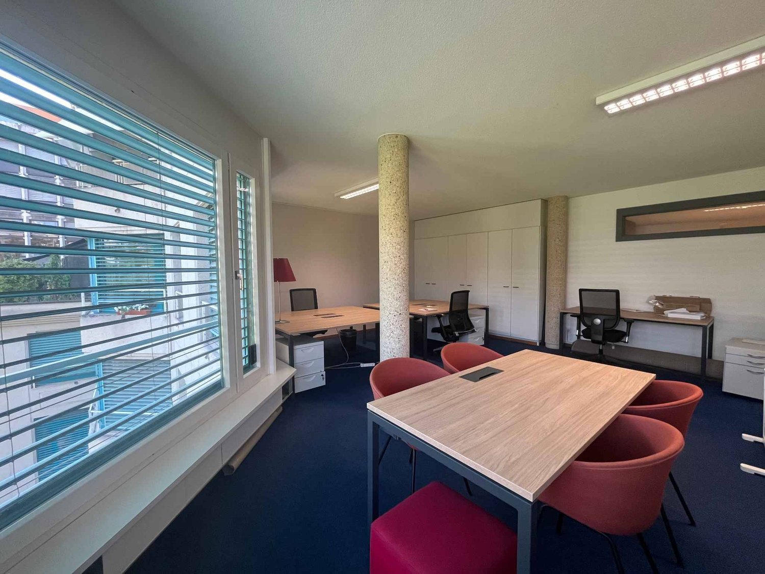 140m² Büro, Foto 2 von 2