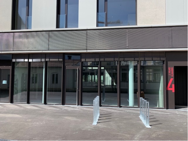317m² commercial