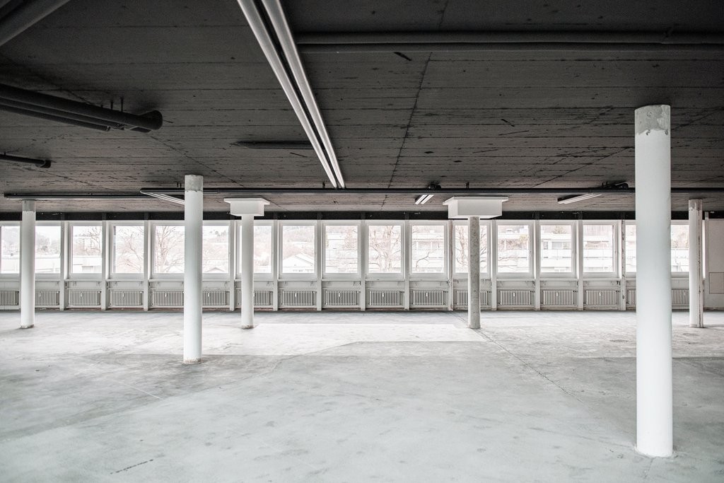 258m² office