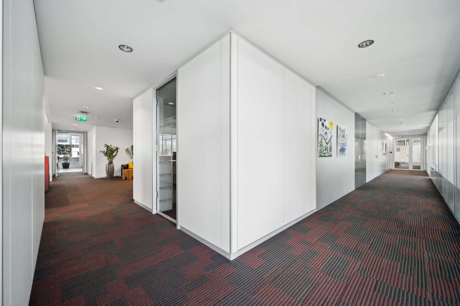 265m² office