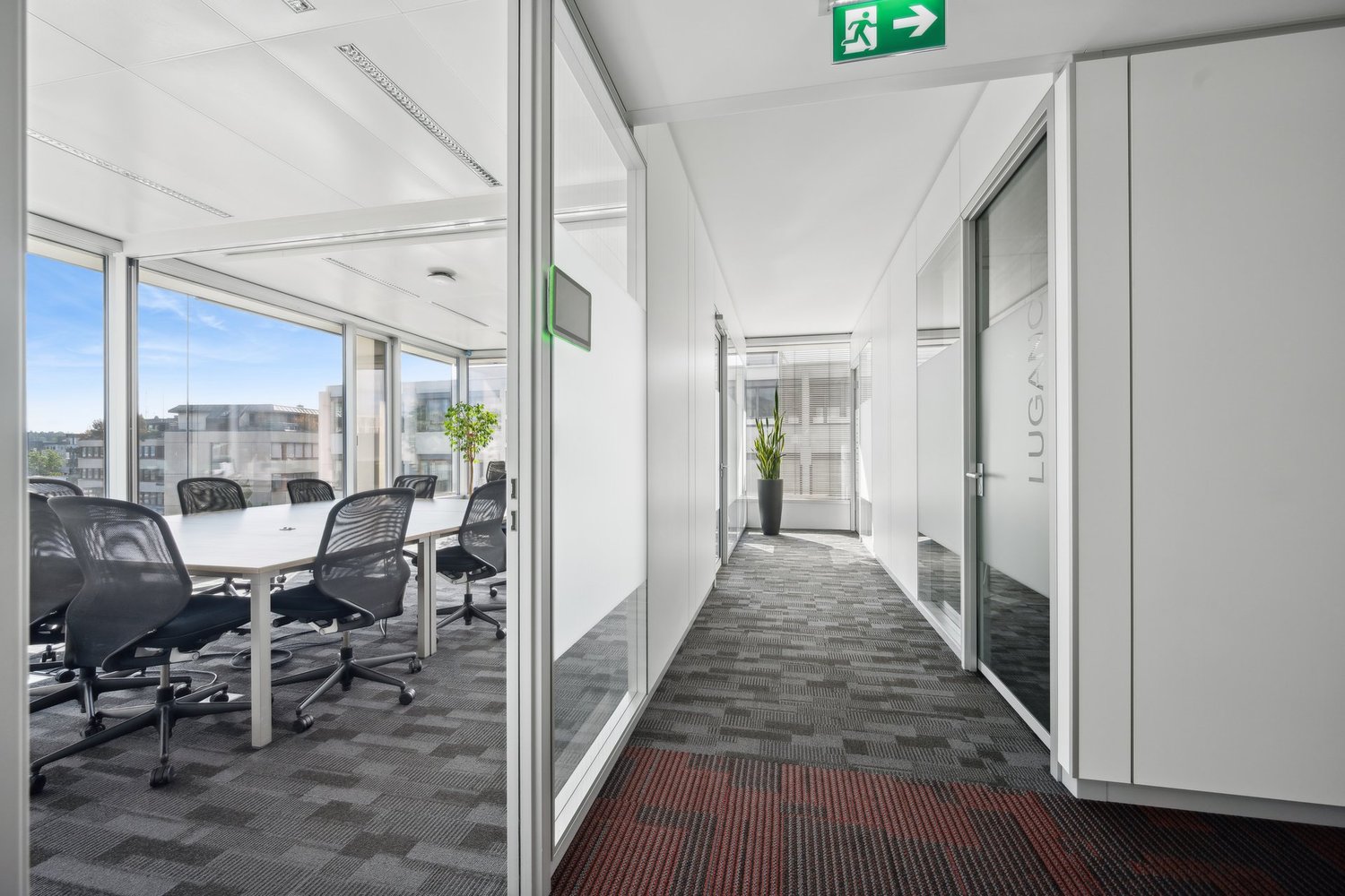 265m² office