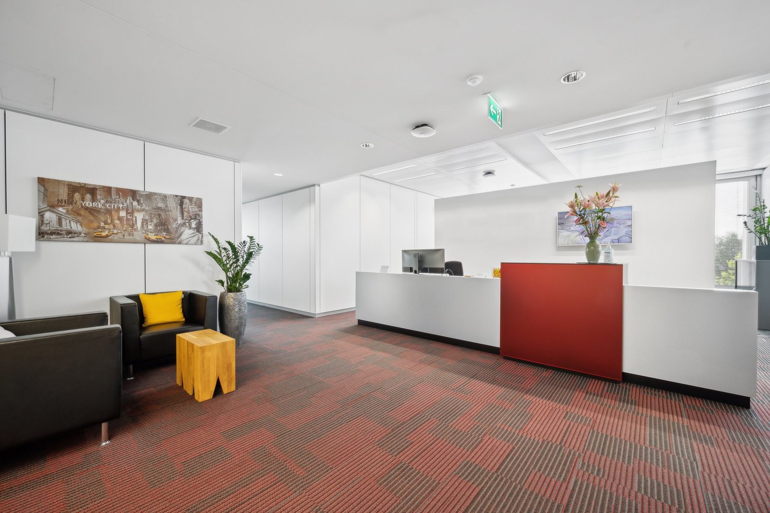 265m² office