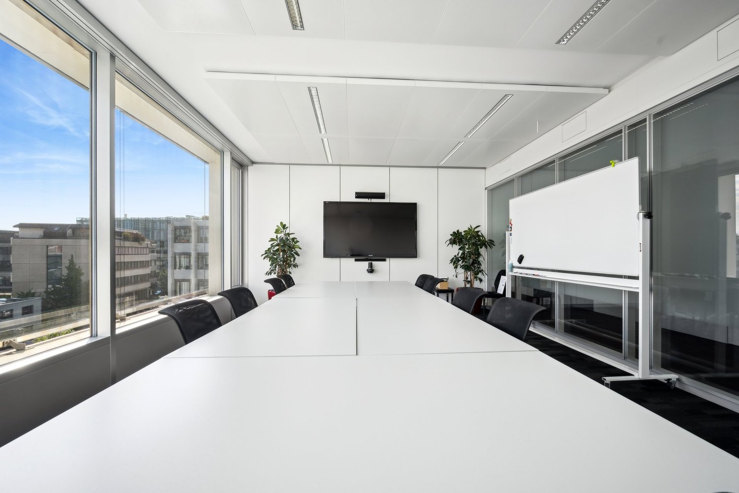 265m² office