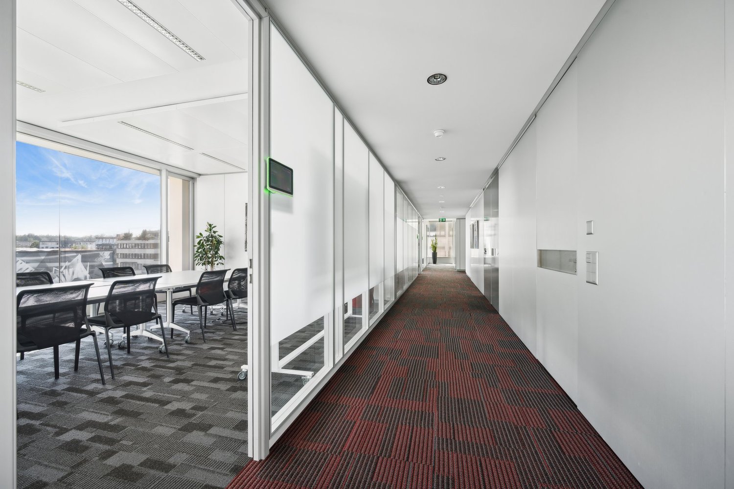 265m² office