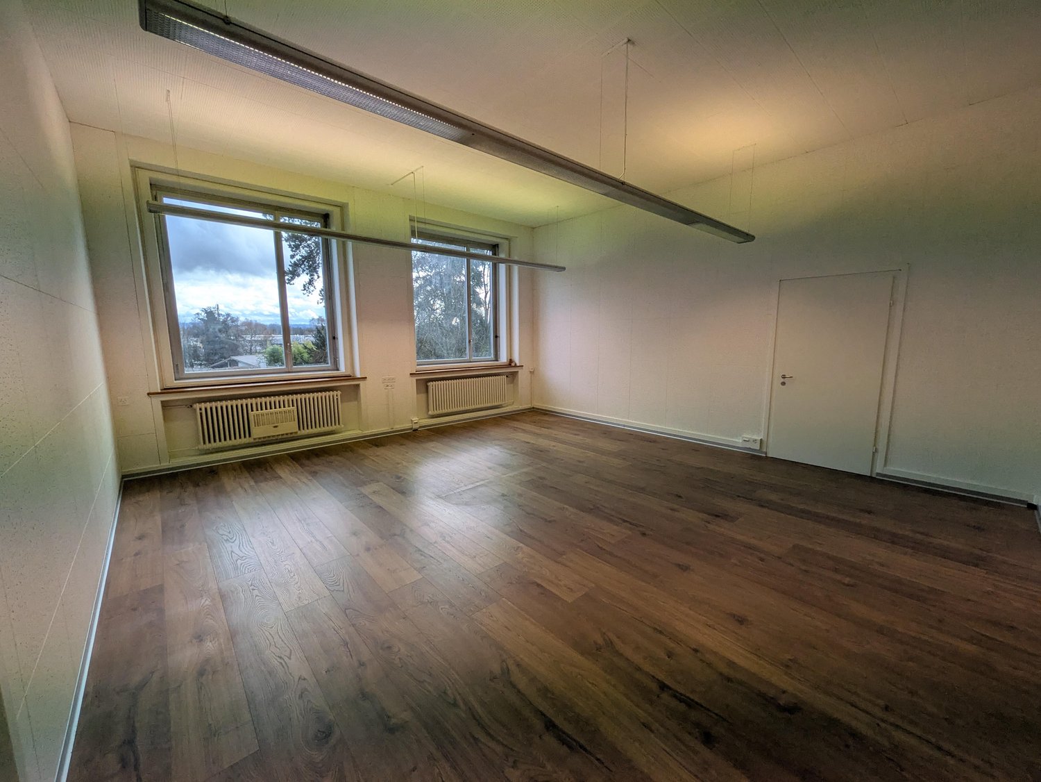 146m² office