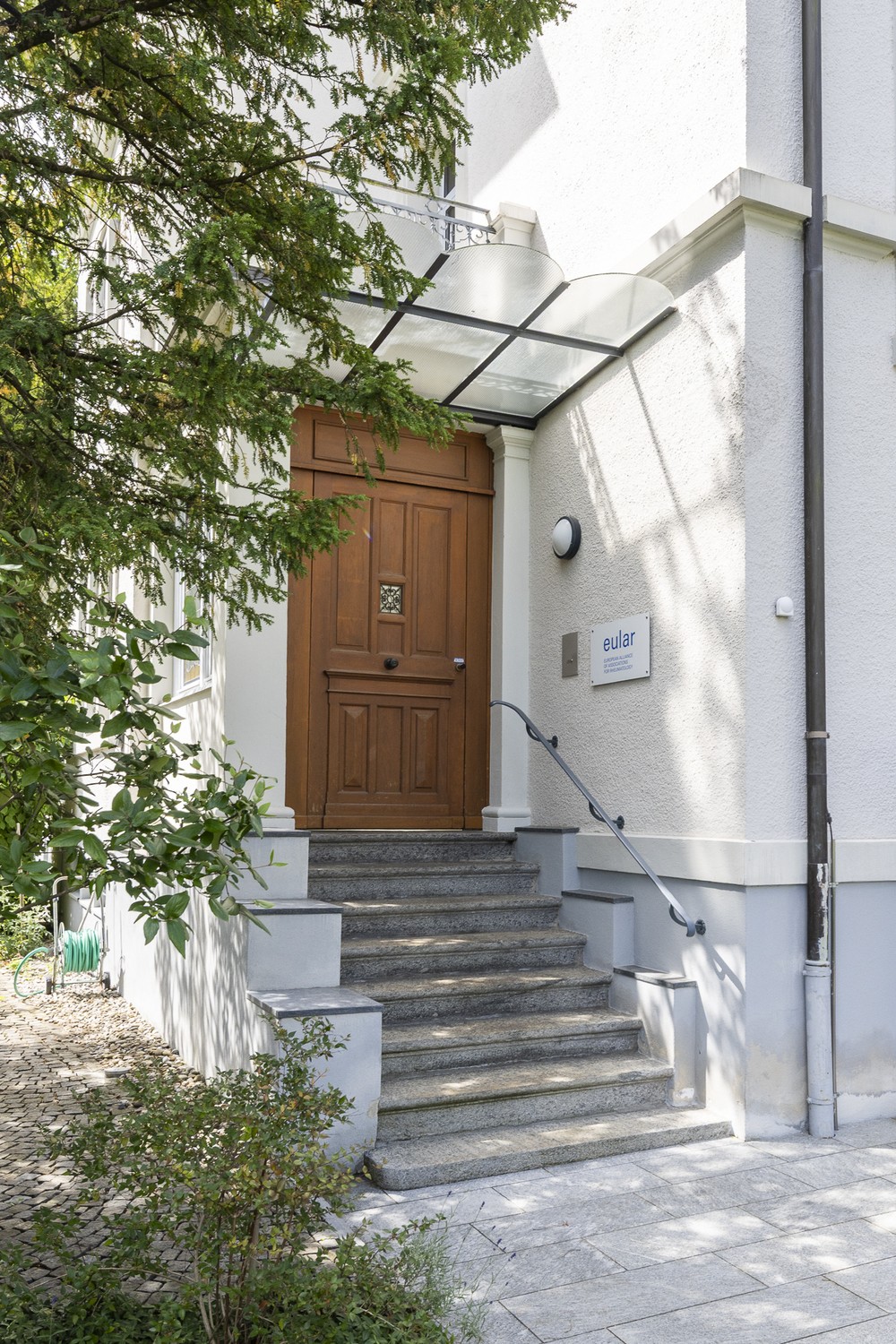 411m² office