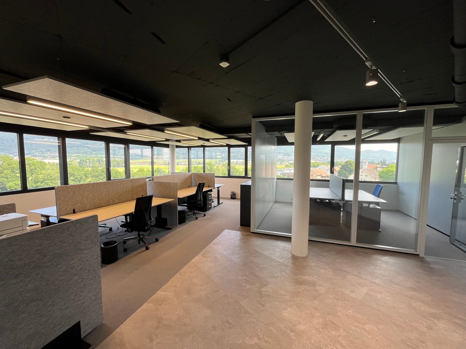 262m² office
