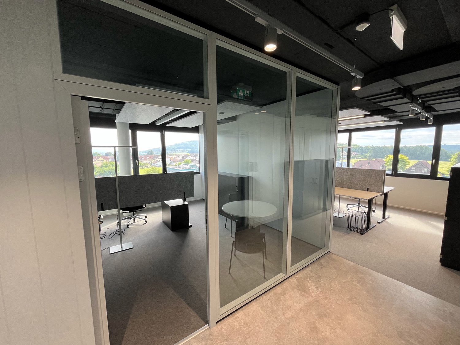 262m² office
