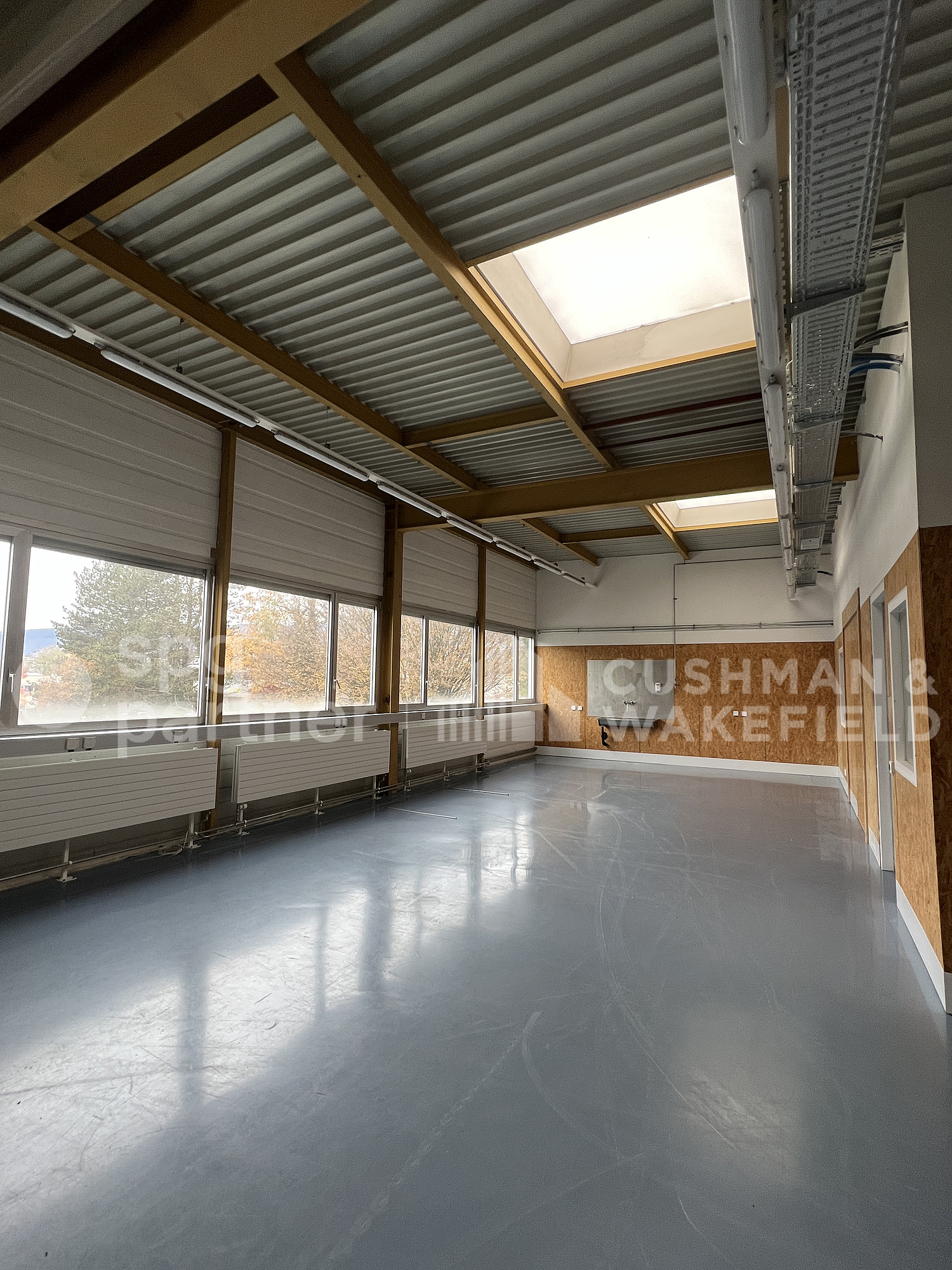 1300m² Gewerbe, Foto 5 von 8