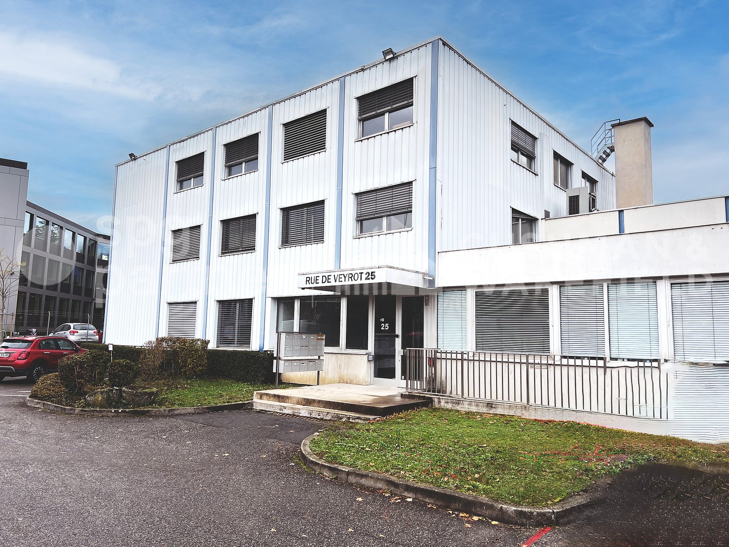 1300m² Gewerbe, Foto 2 von 8