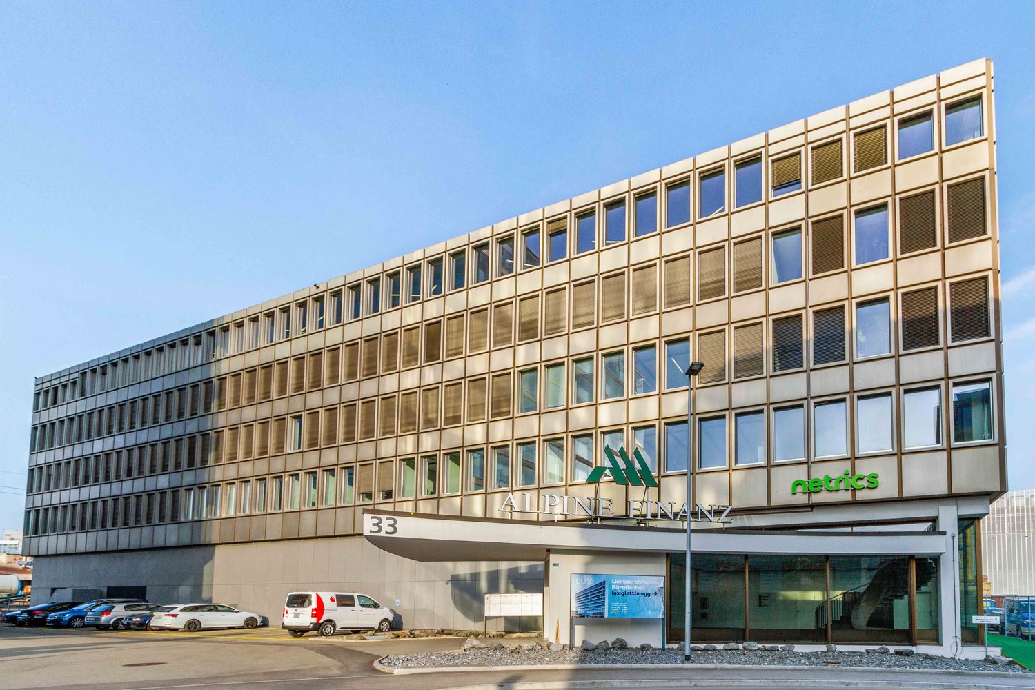 146m² office
