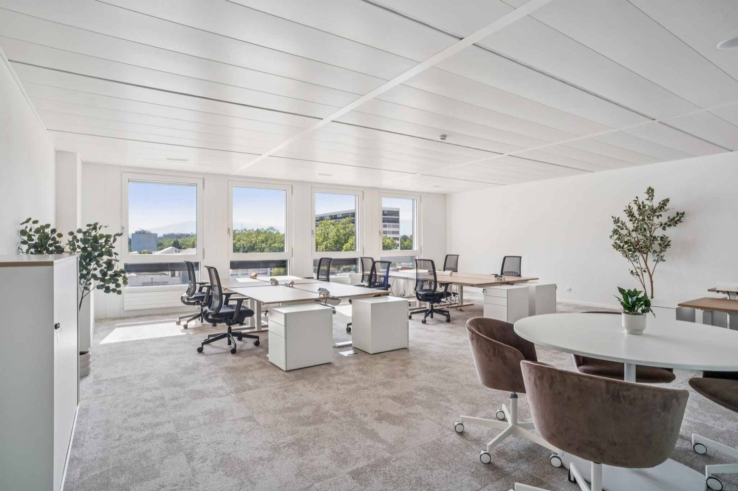 68m² office