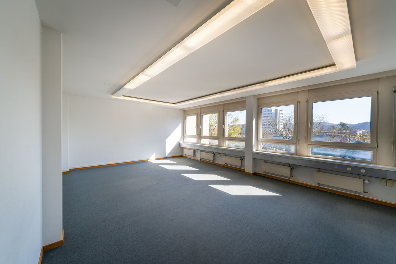 837m² office