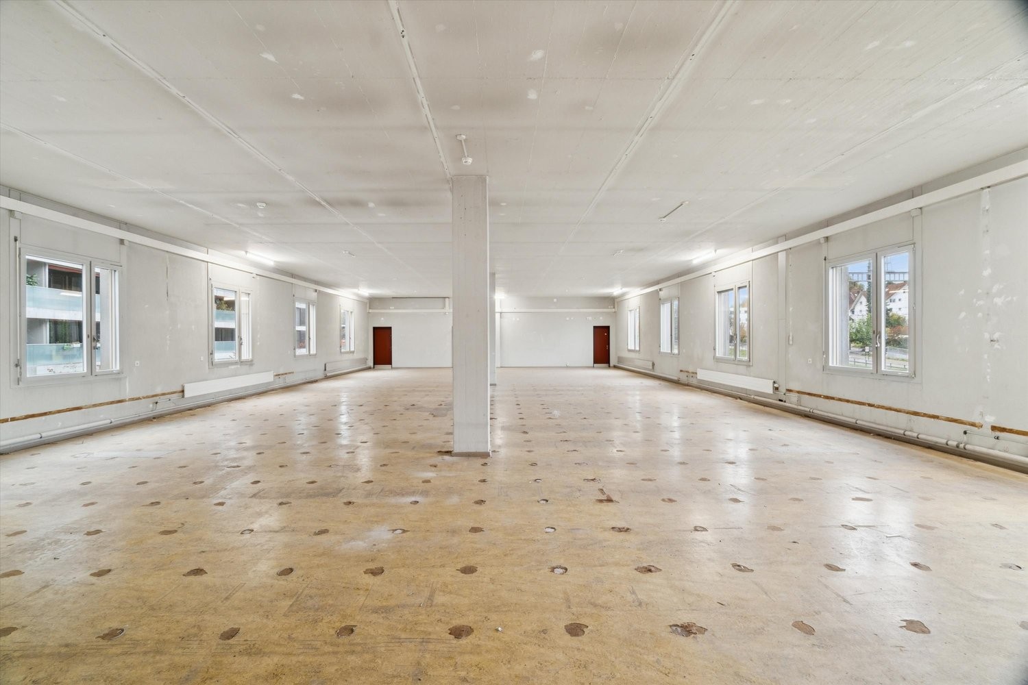 319m² commerciale