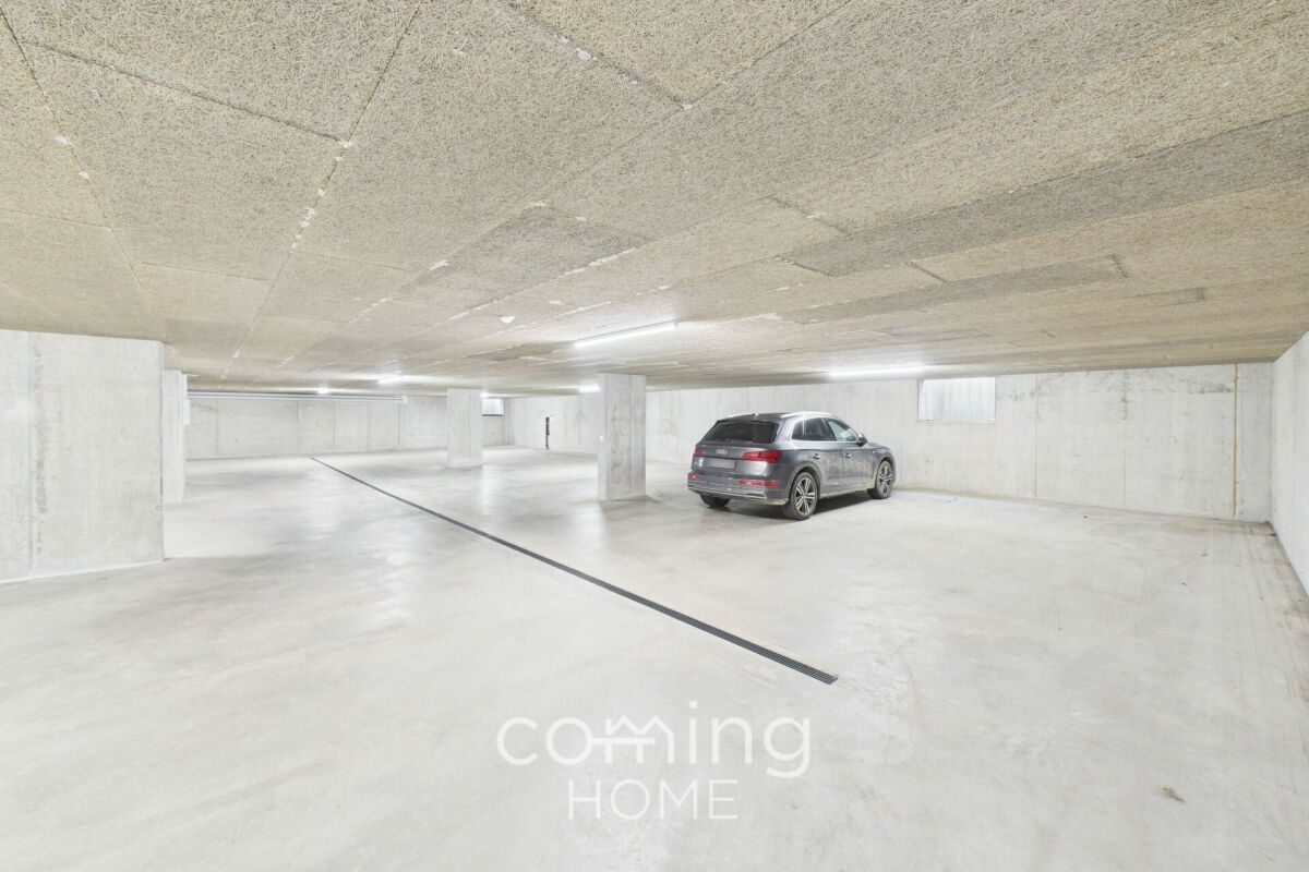 455m² commercial, Foto 1 von 10