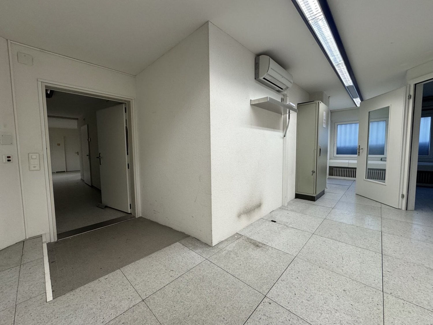 65m² commercial, photo 7 sur 10