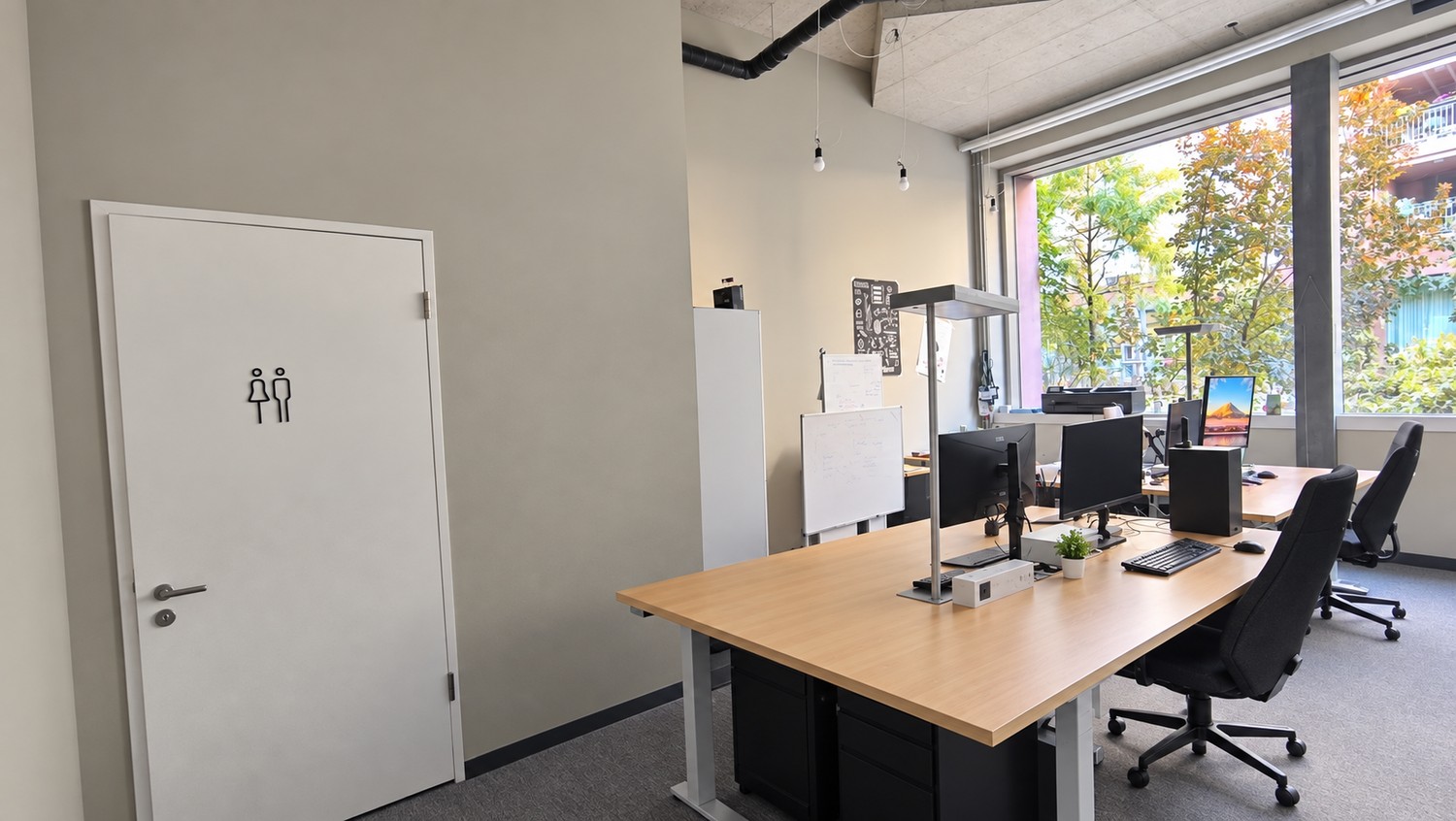 150m² commercial, photo 3 sur 5