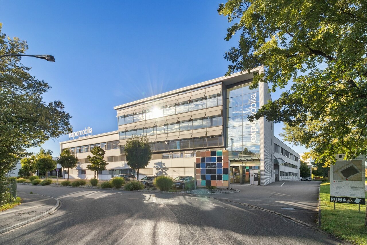 3933m² commercial