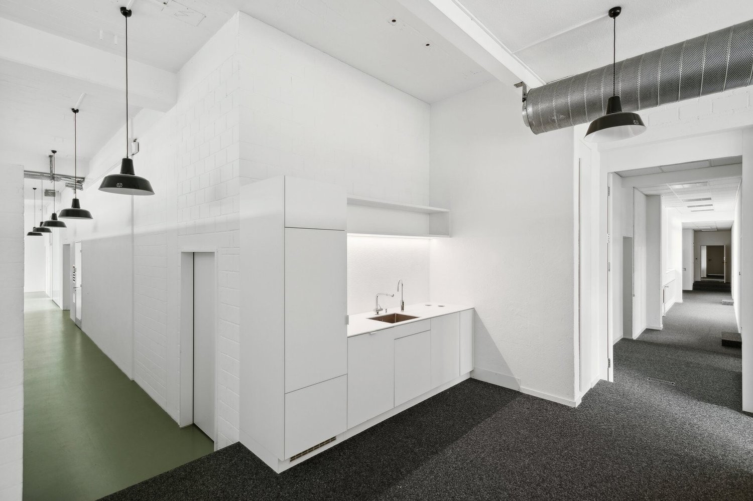 749m² commercial