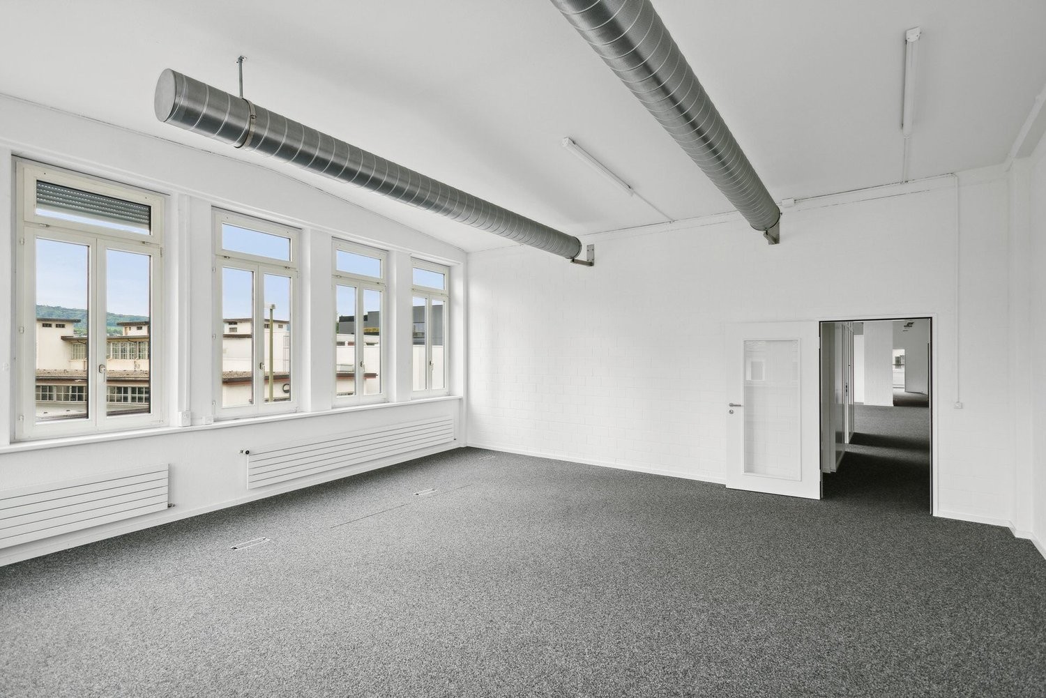 749m² commercial