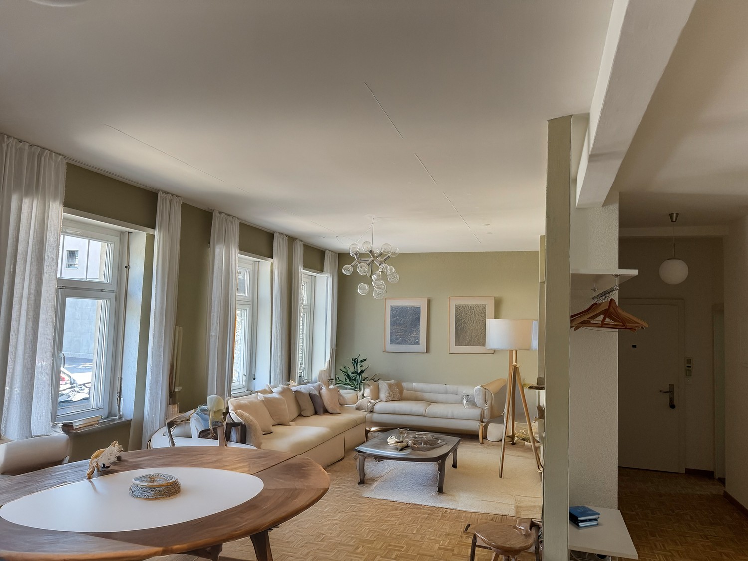 92m² office