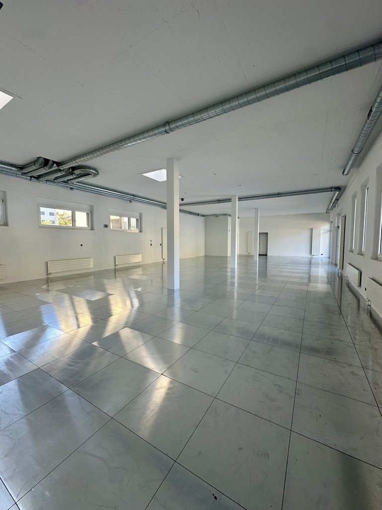 185m² commercial