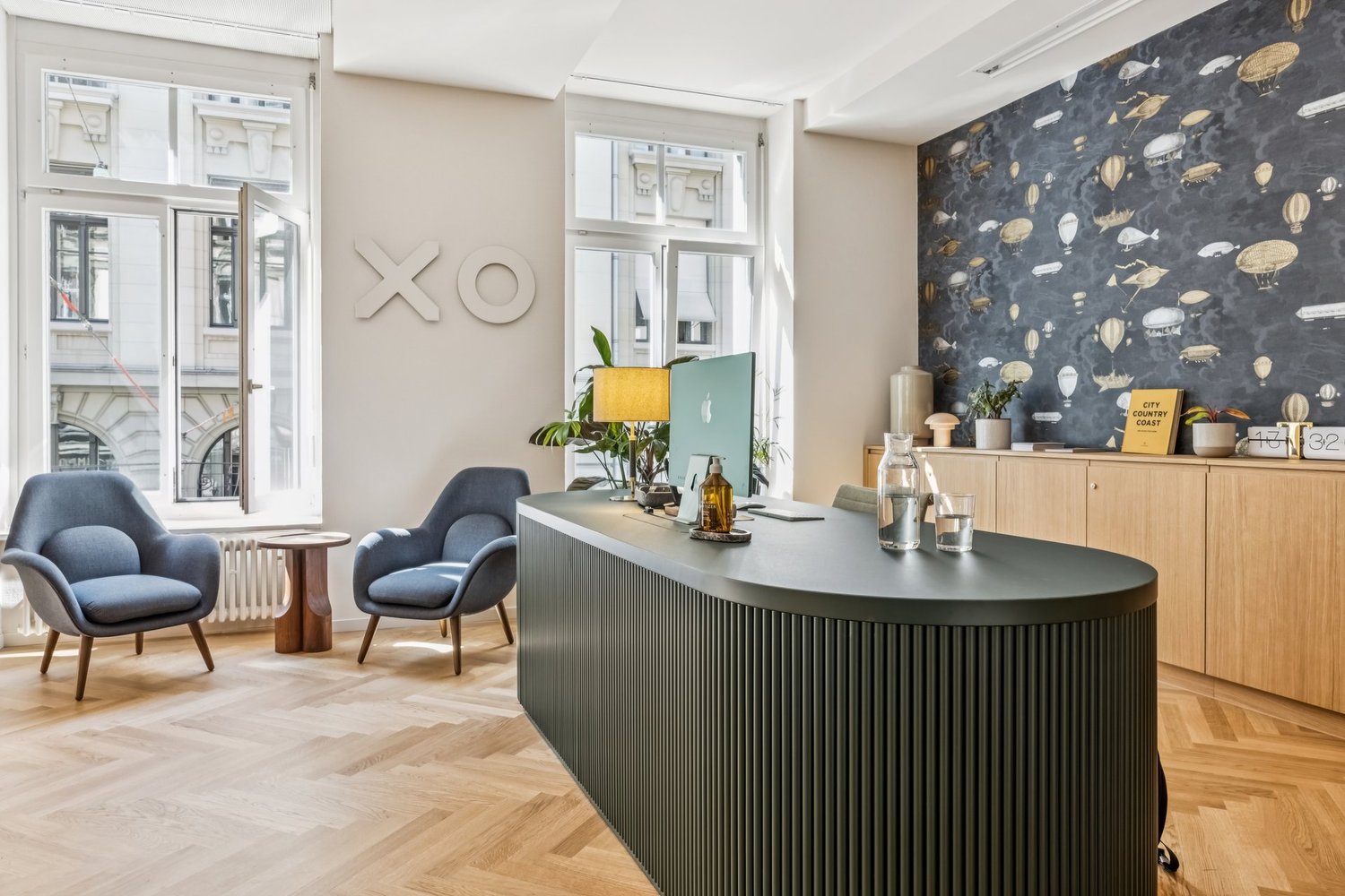 100m² office