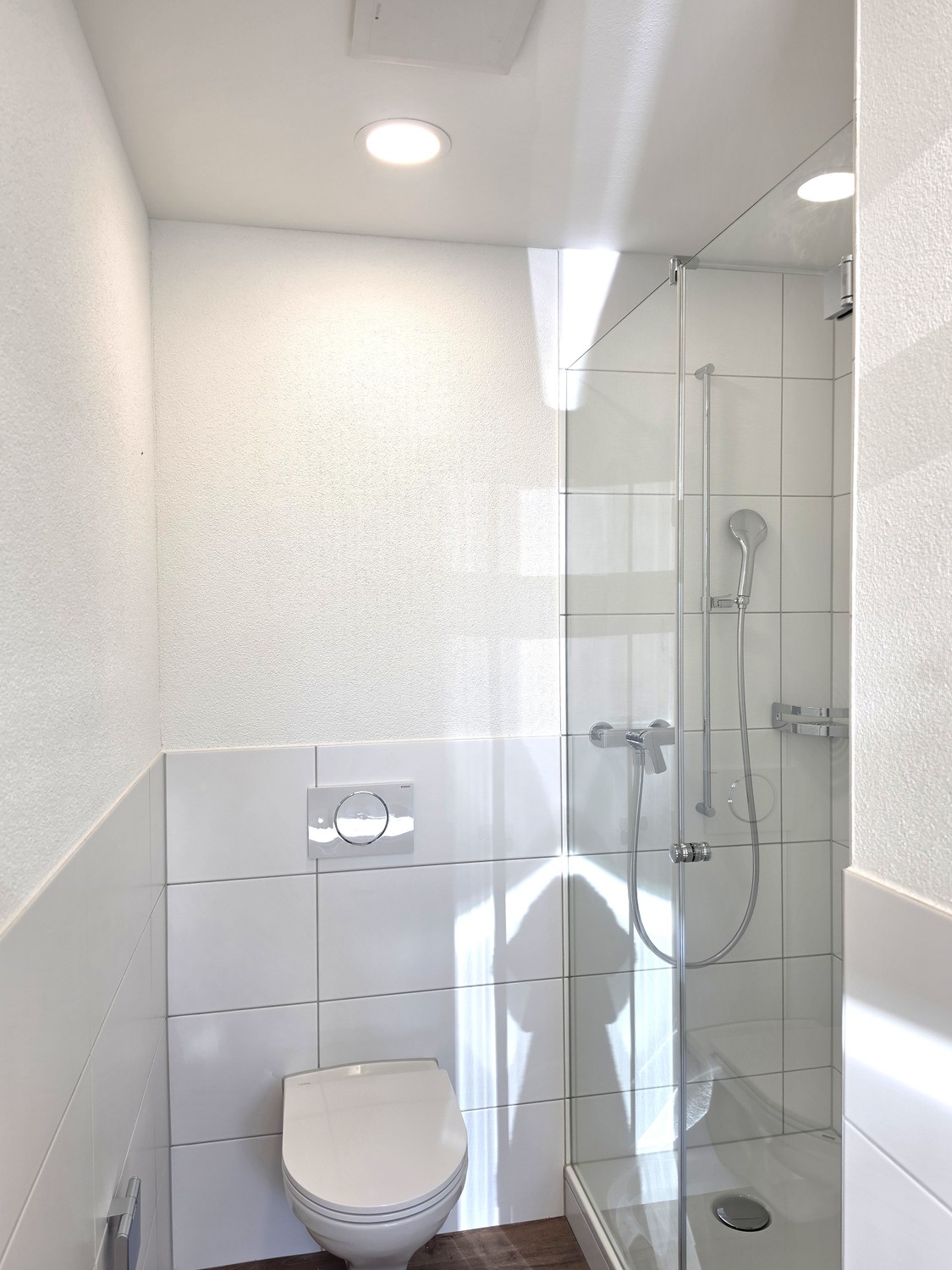 200m² commercial