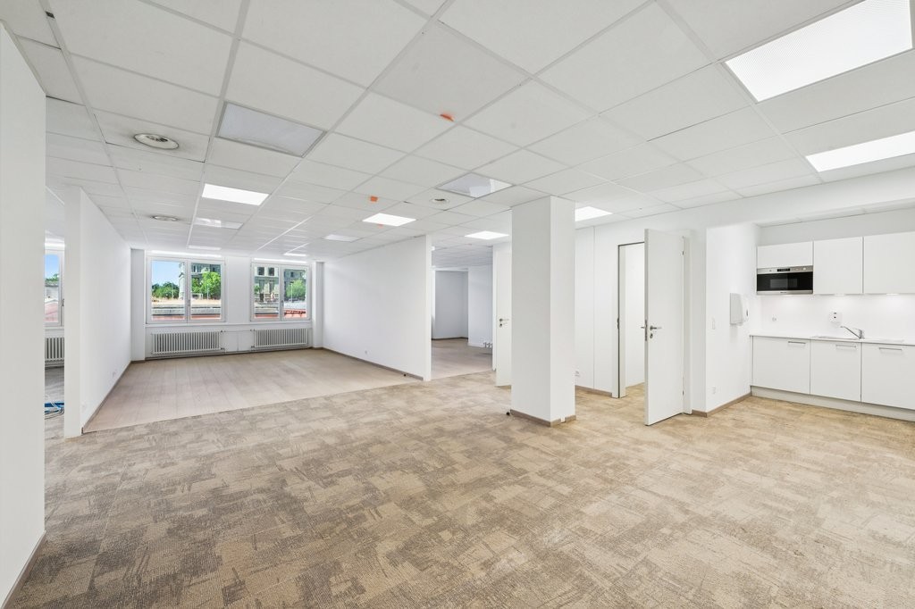 146m² Büro, Foto 6 von 10