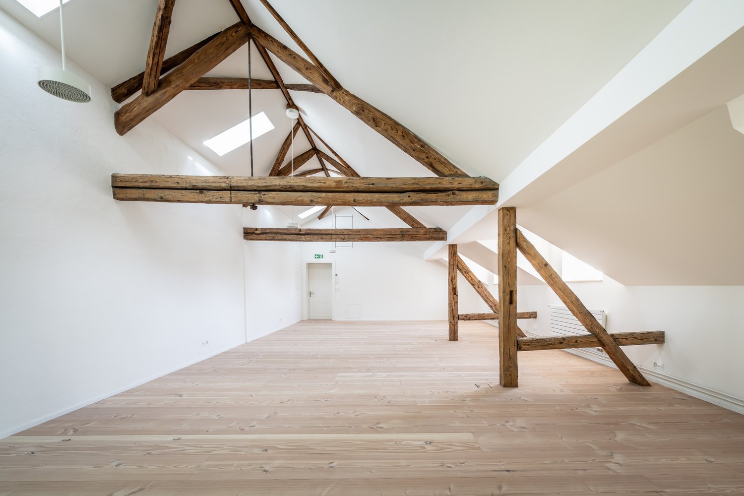63m² office
