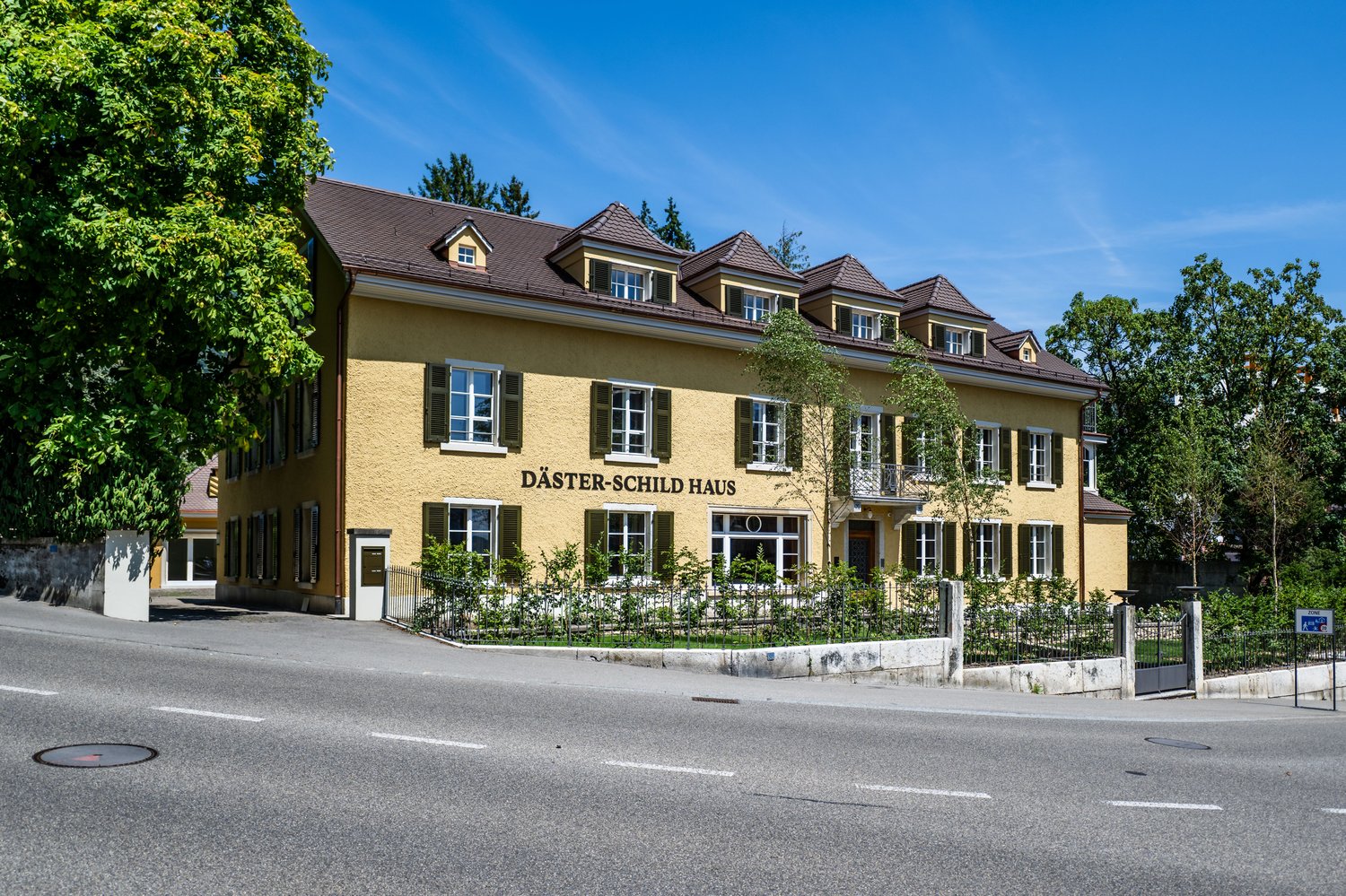 63m² office