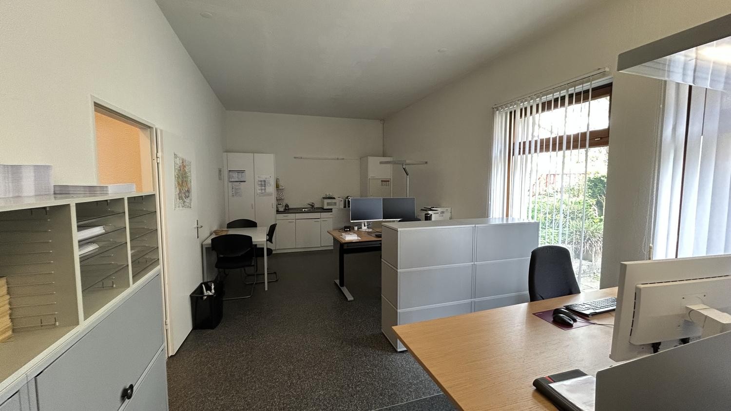 143m² commercial