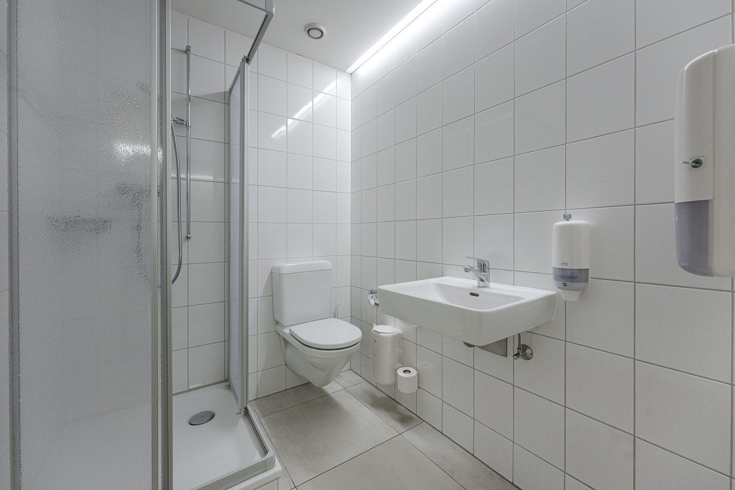 222m² office