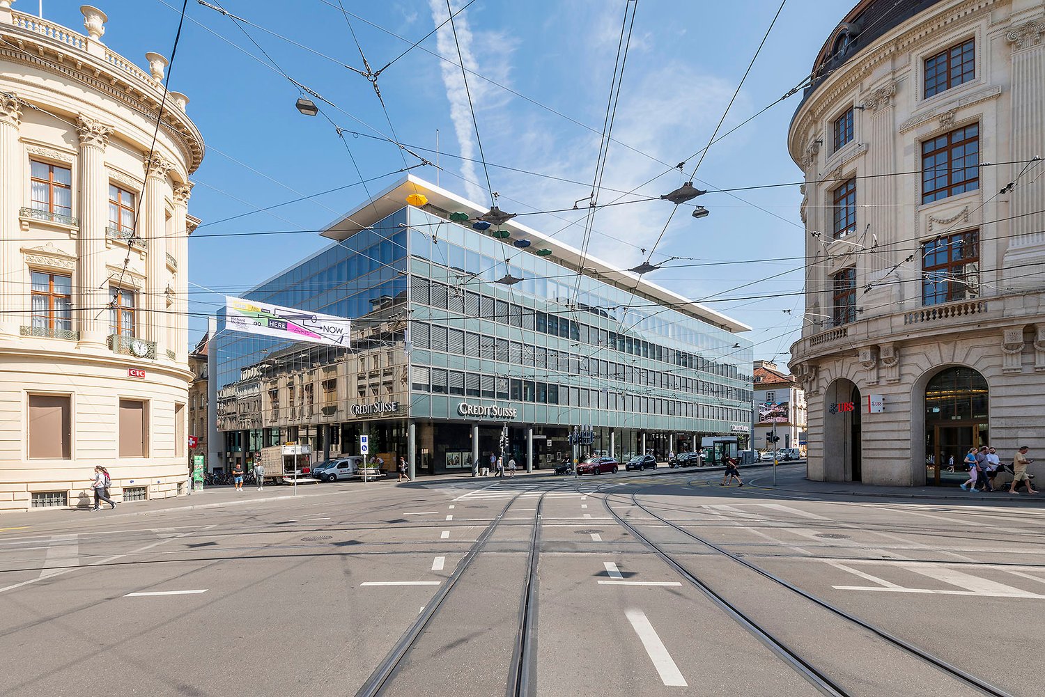 1000m² shop
