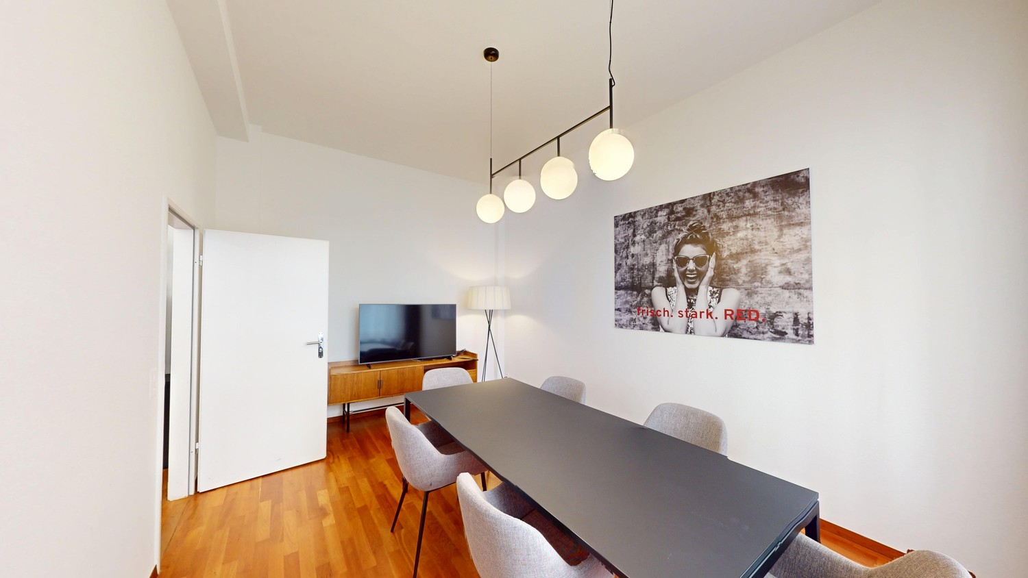 87m² office