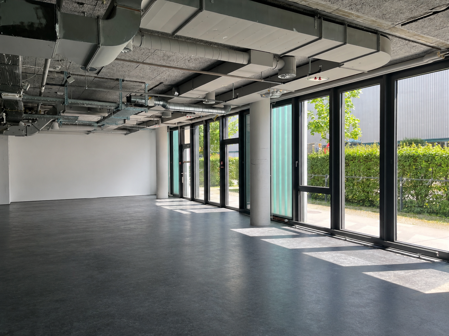 151m² shop, Foto 5 von 8