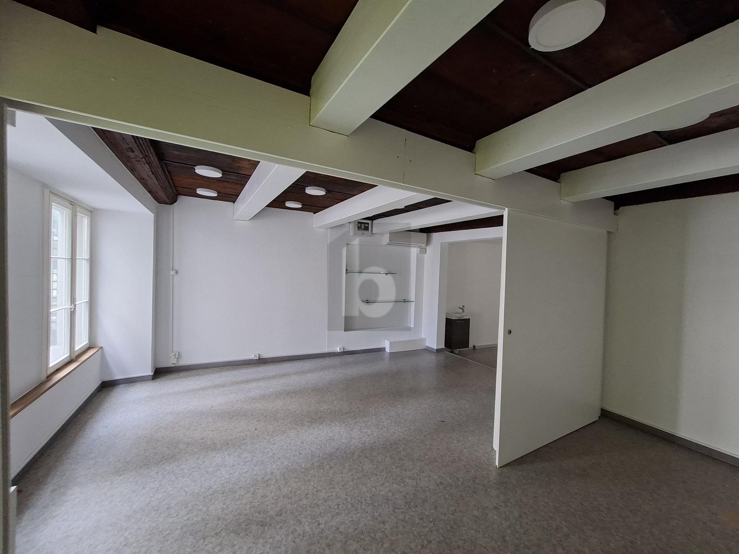 35m² office