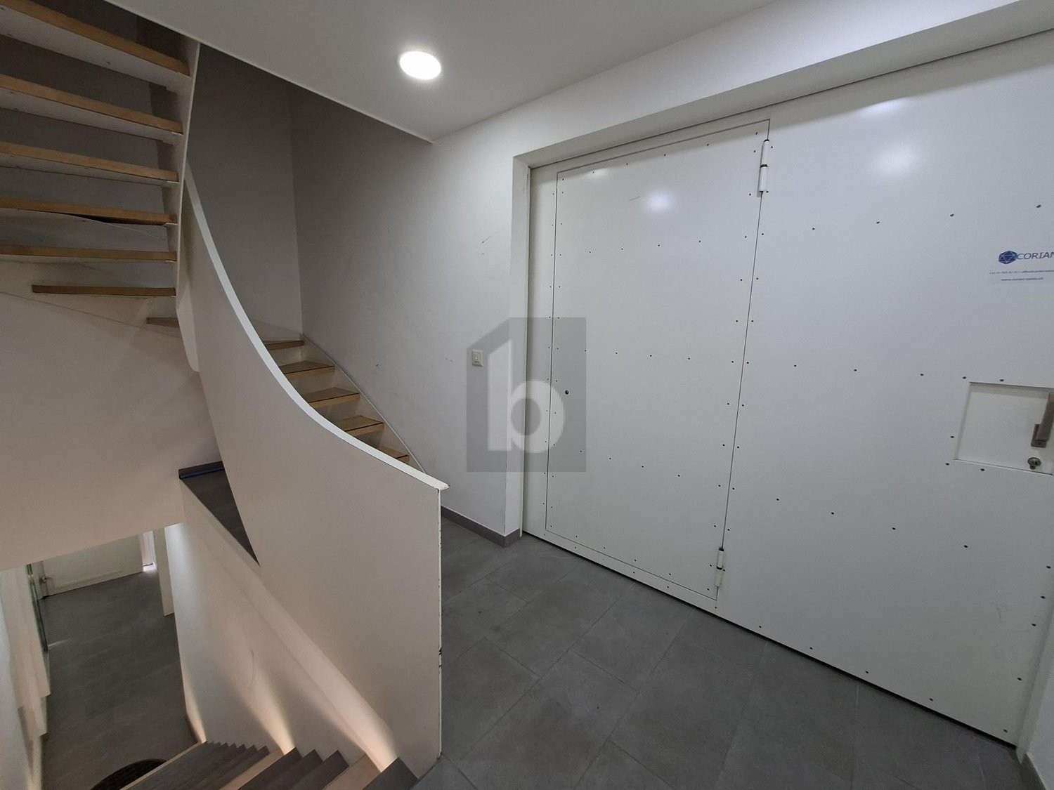 35m² office