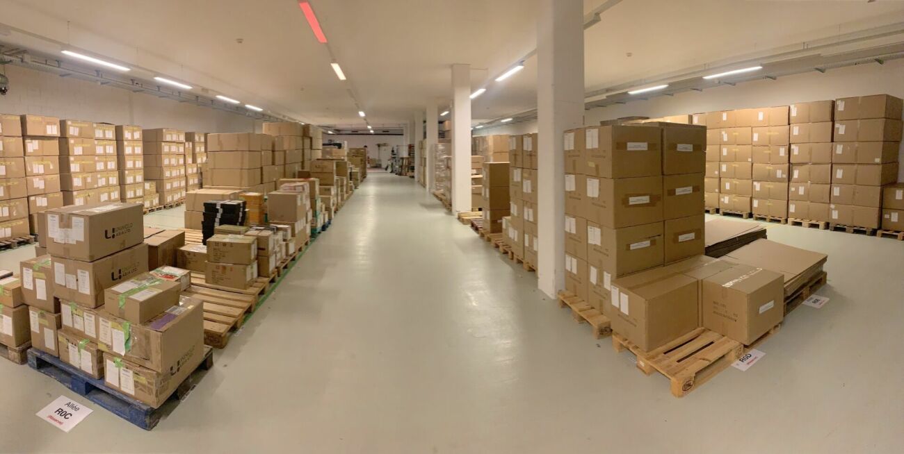 2700m² Büro