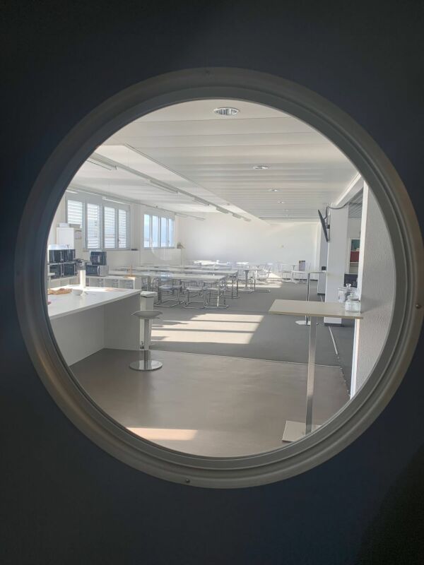 2700m² Büro