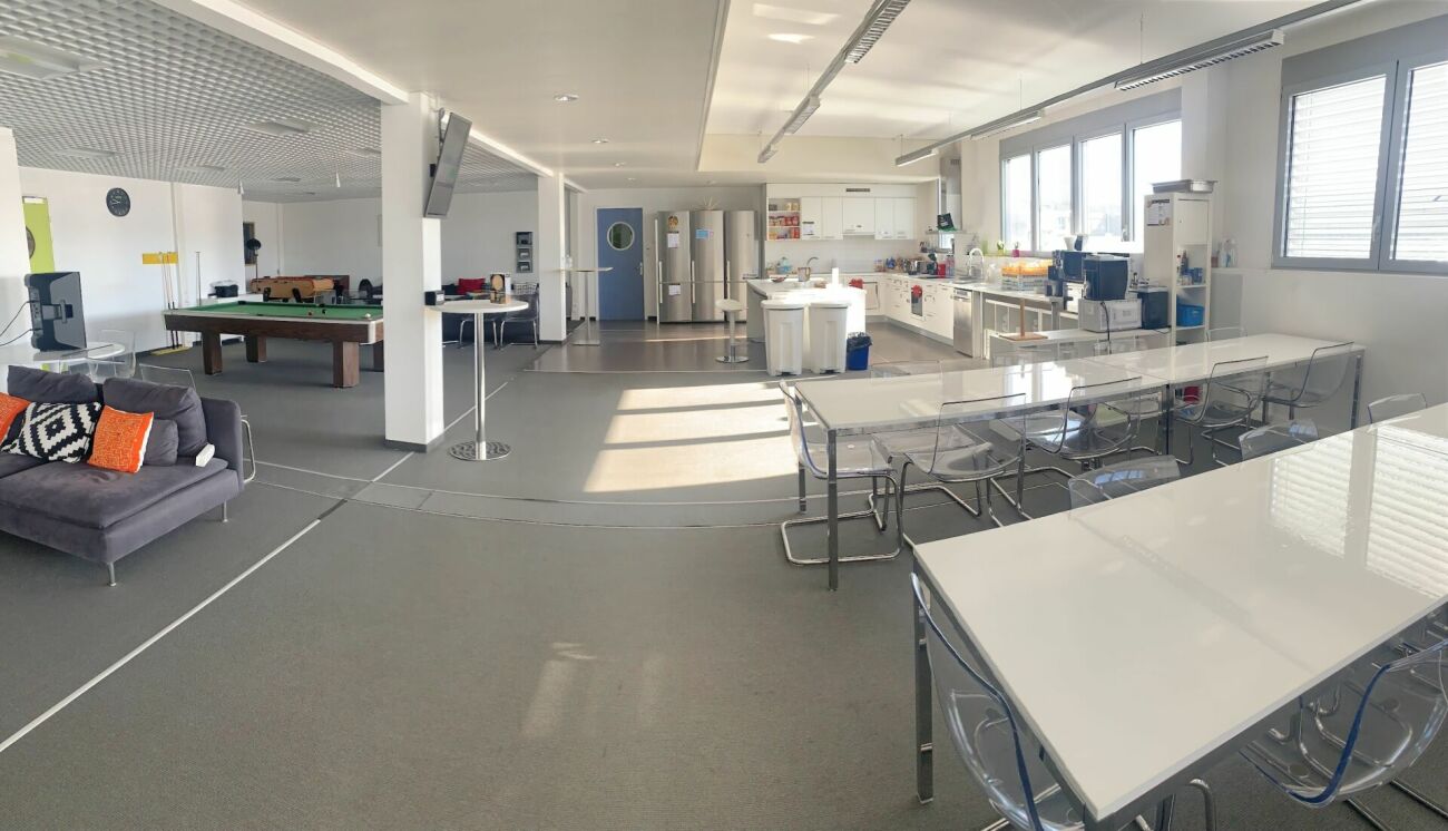 2700m² Büro