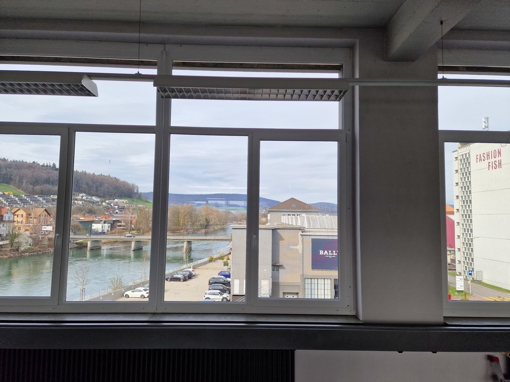 124m² office
