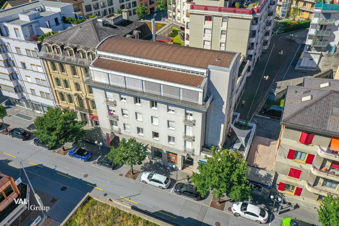 400m² living / commercial building, Foto 1 von 10
