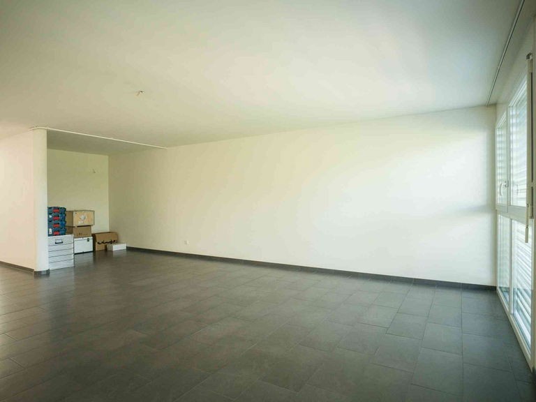 73m² commercial