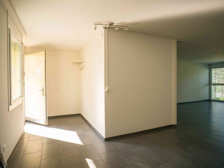 73m² commercial