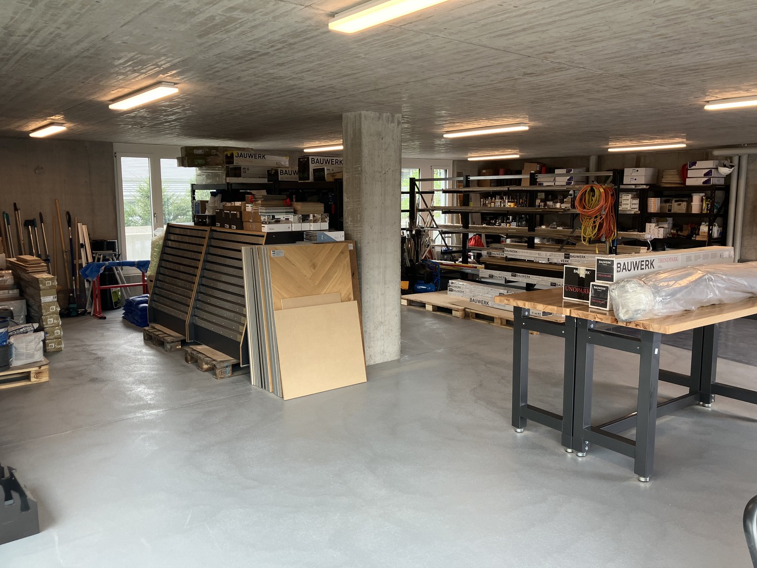135m² commercial
