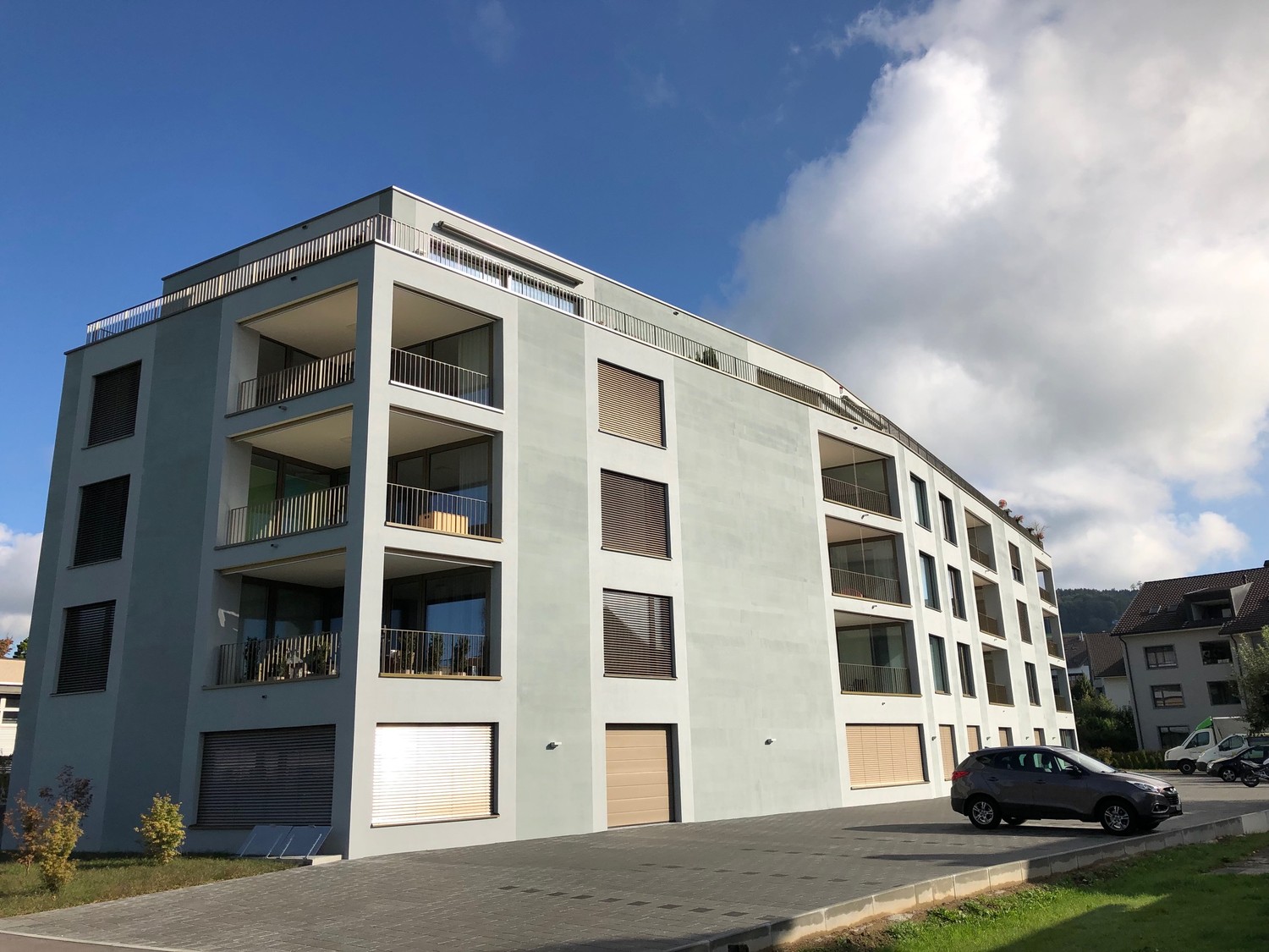 135m² commercial