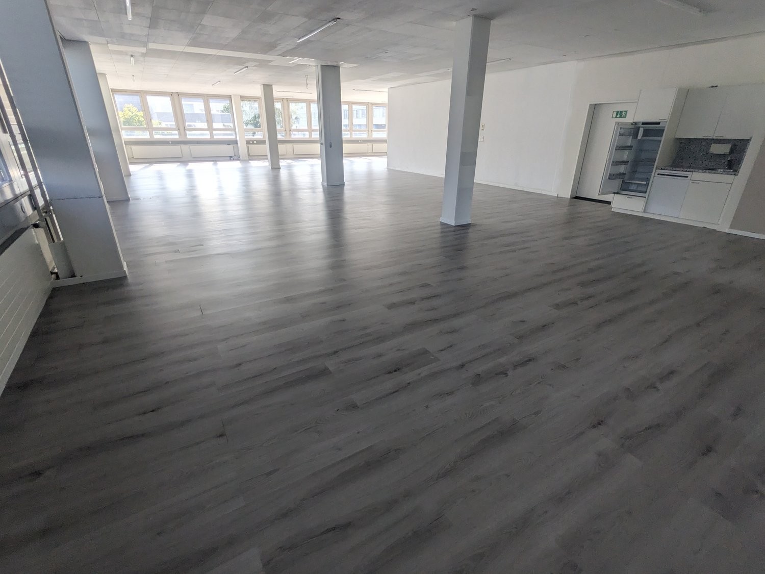 165m² commercial, Foto 2 von 3