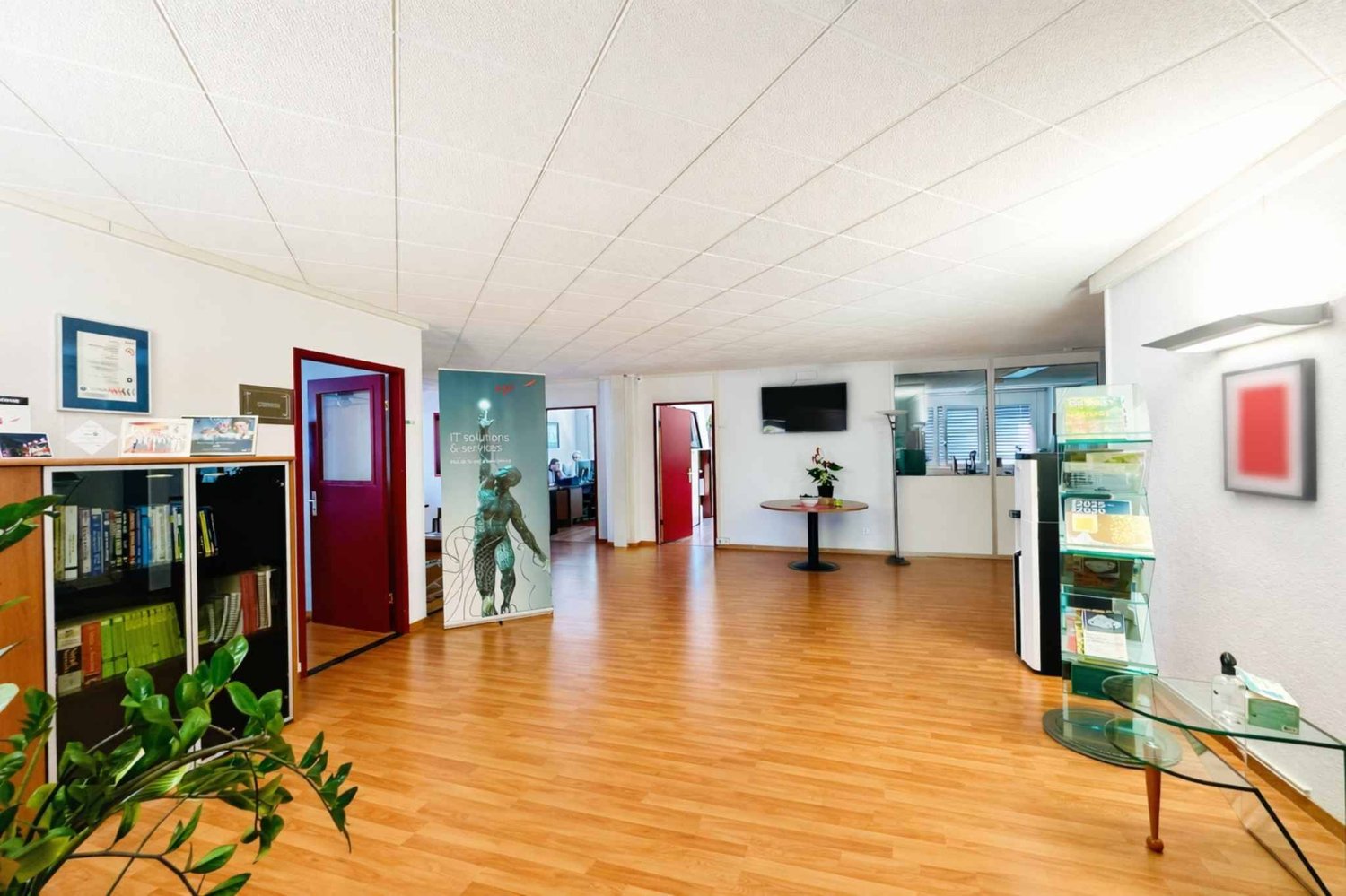 370m² Büro, Foto 3 von 4