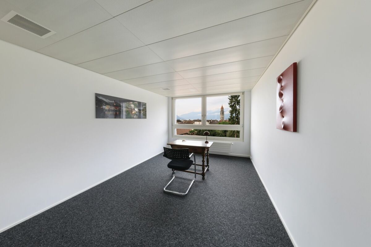 210m² office